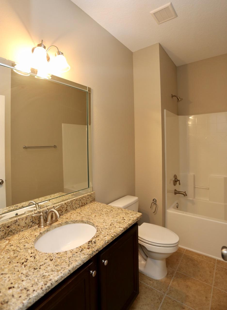 WHISPERING LAKE - Residential