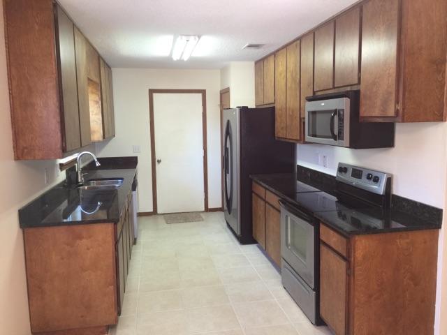 SUMMER HILLS LOT 10 - Residential