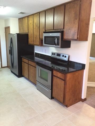 SUMMER HILLS LOT 10 - Residential