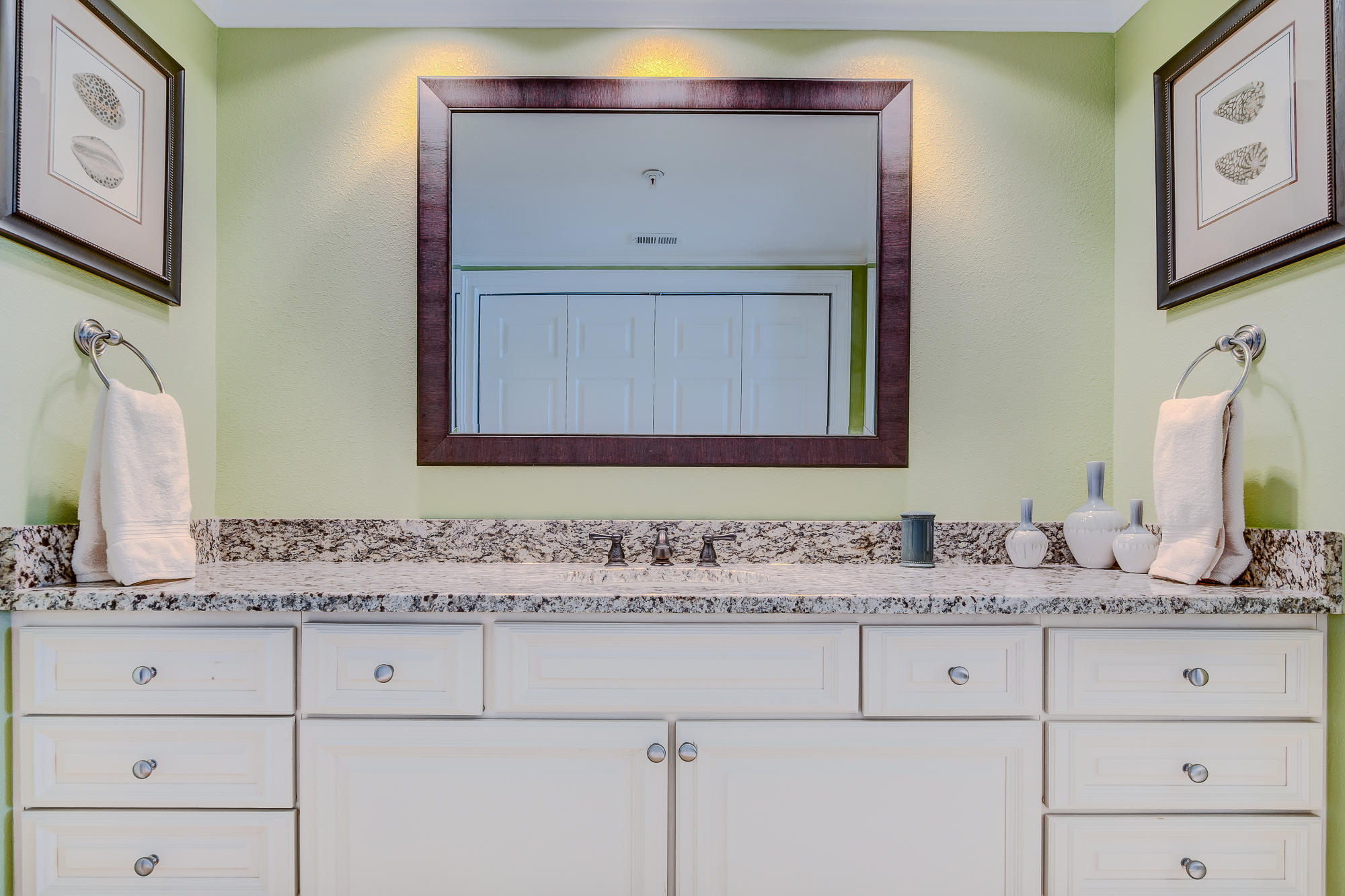 WATERVIEW TOWERS YACHT CLUB - Residential