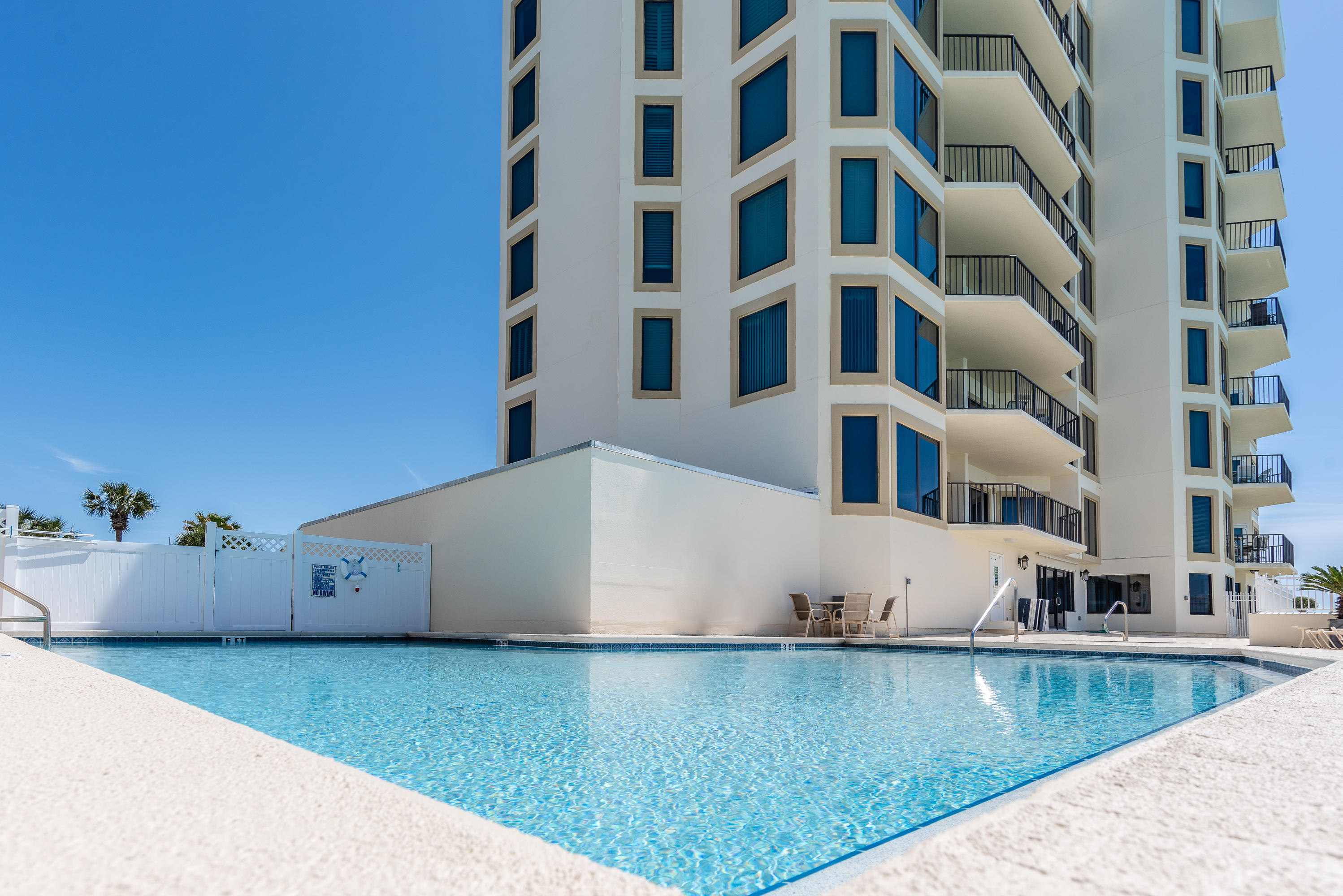 WATERVIEW TOWERS YACHT CLUB - Residential