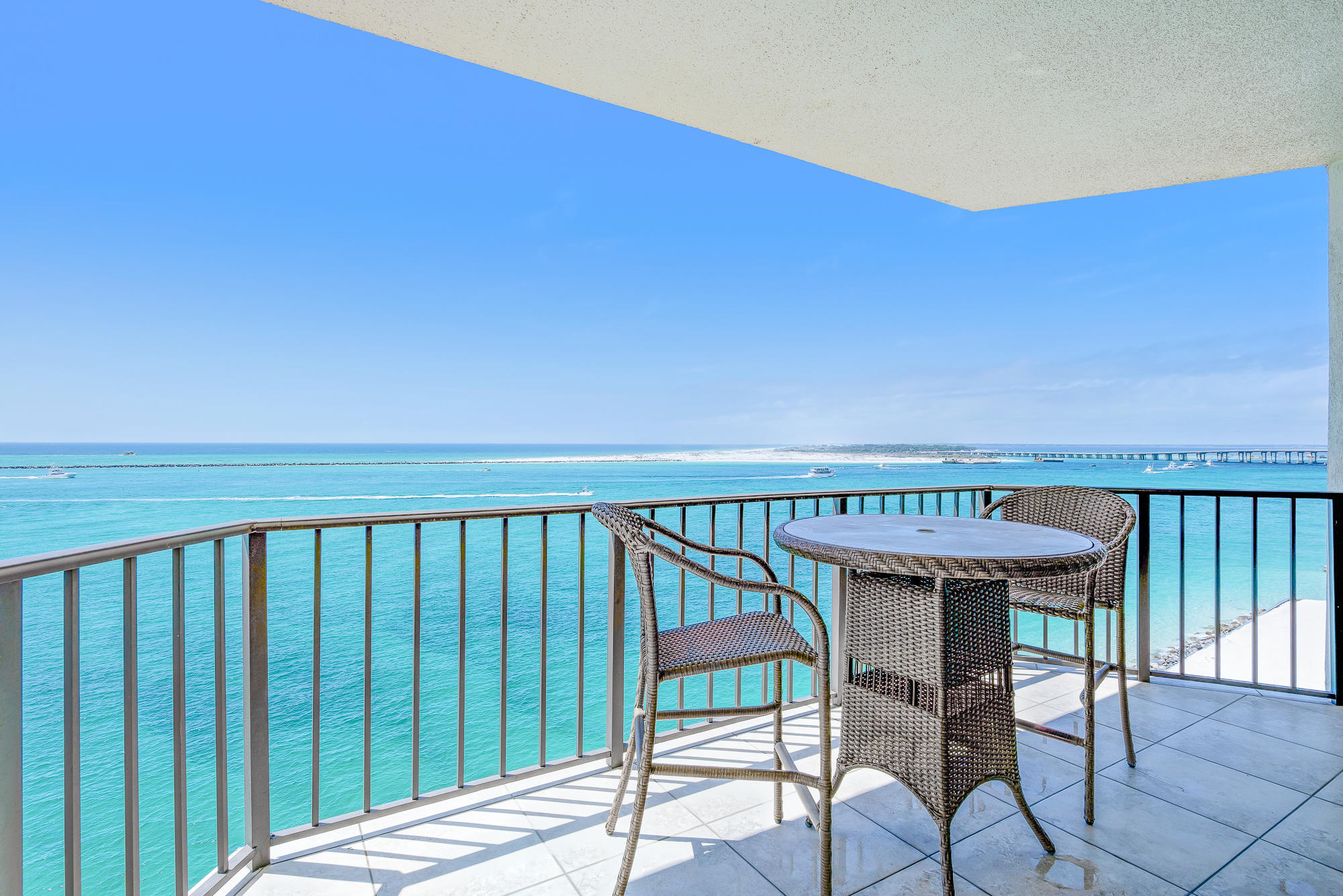 WATERVIEW TOWERS YACHT CLUB - Residential