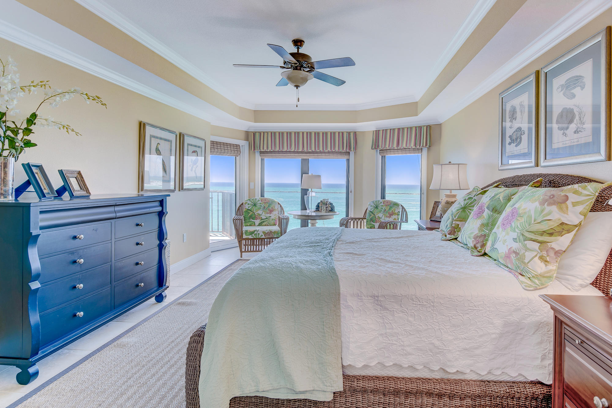 WATERVIEW TOWERS YACHT CLUB - Residential