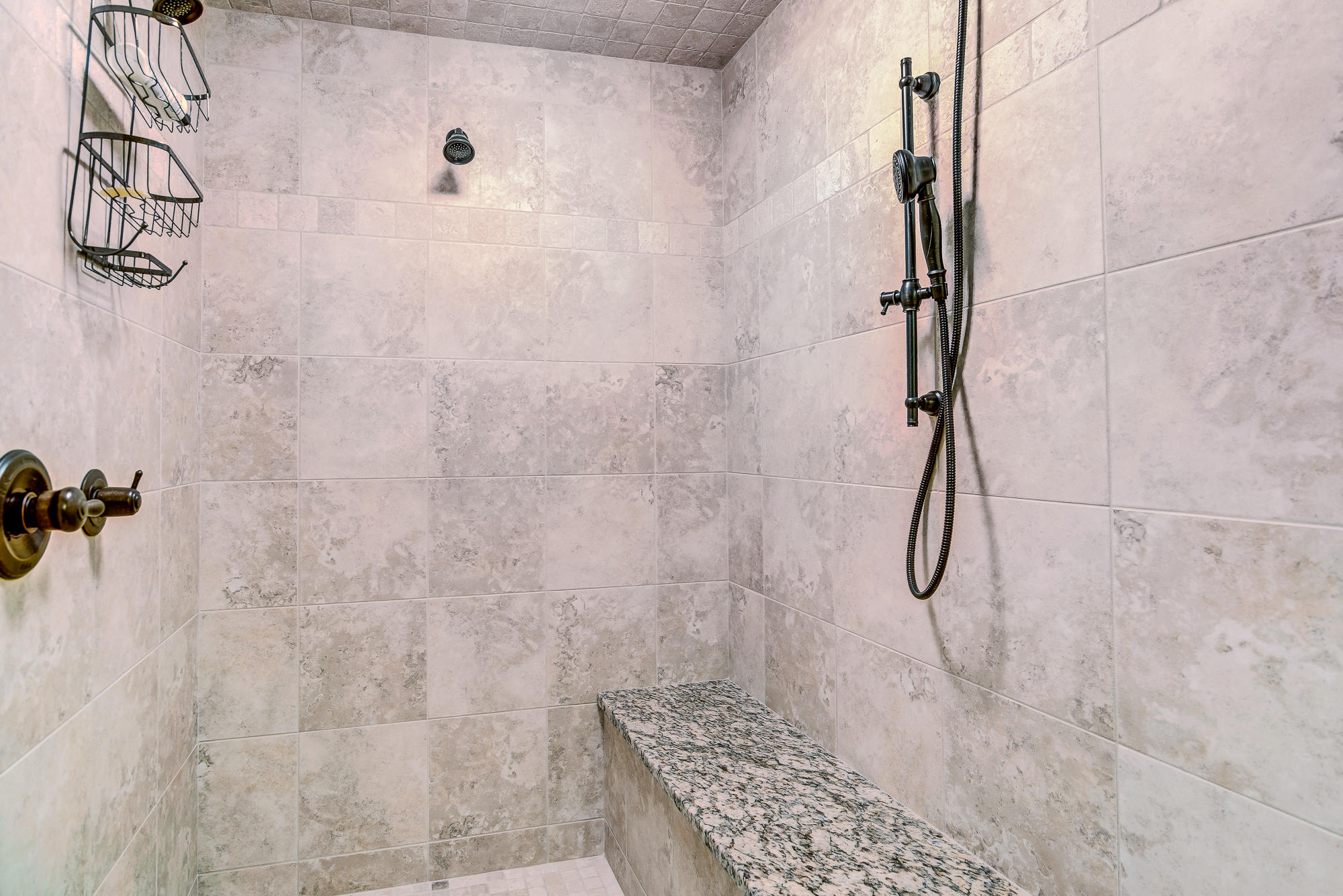 WATERVIEW TOWERS YACHT CLUB - Residential