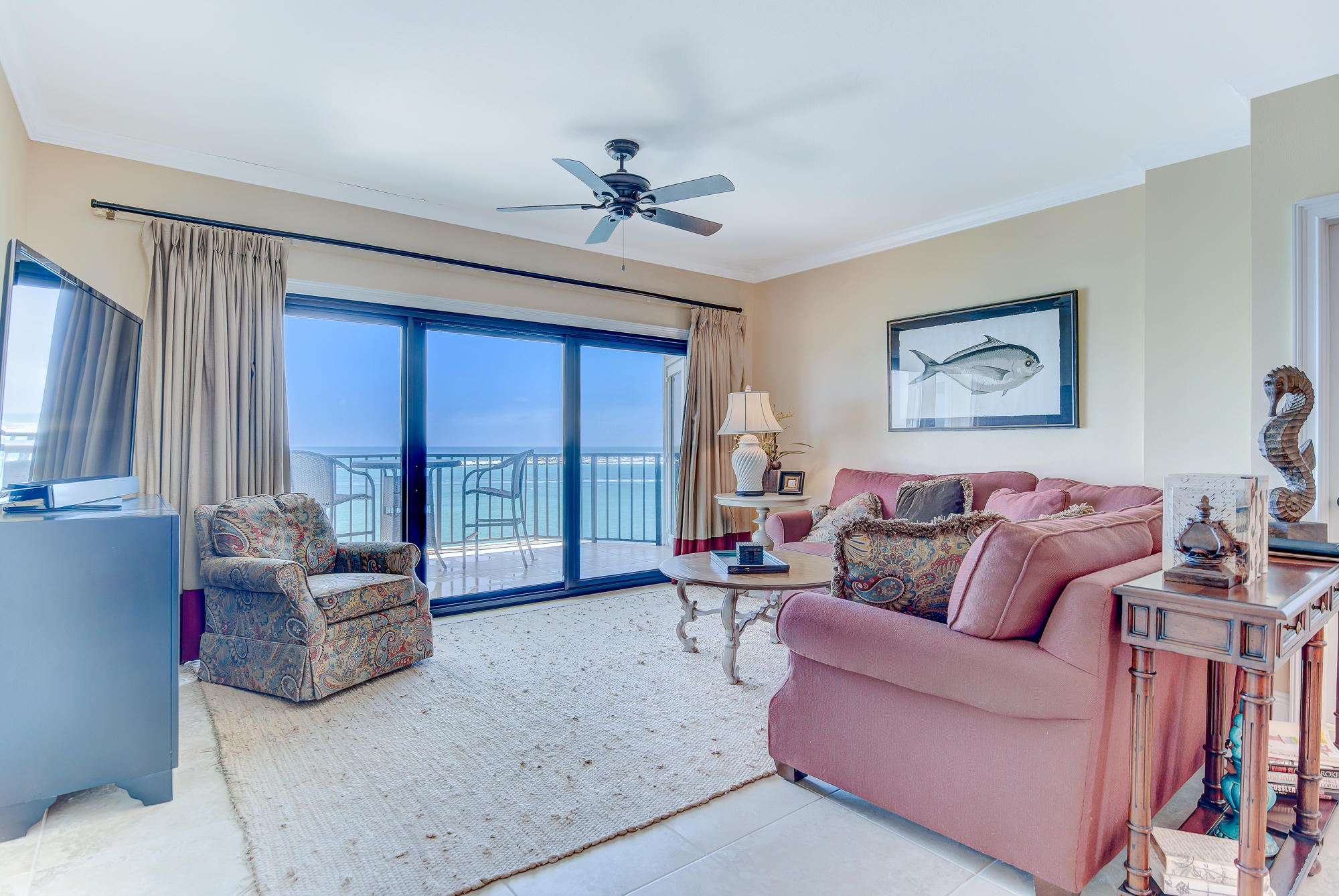 WATERVIEW TOWERS YACHT CLUB - Residential