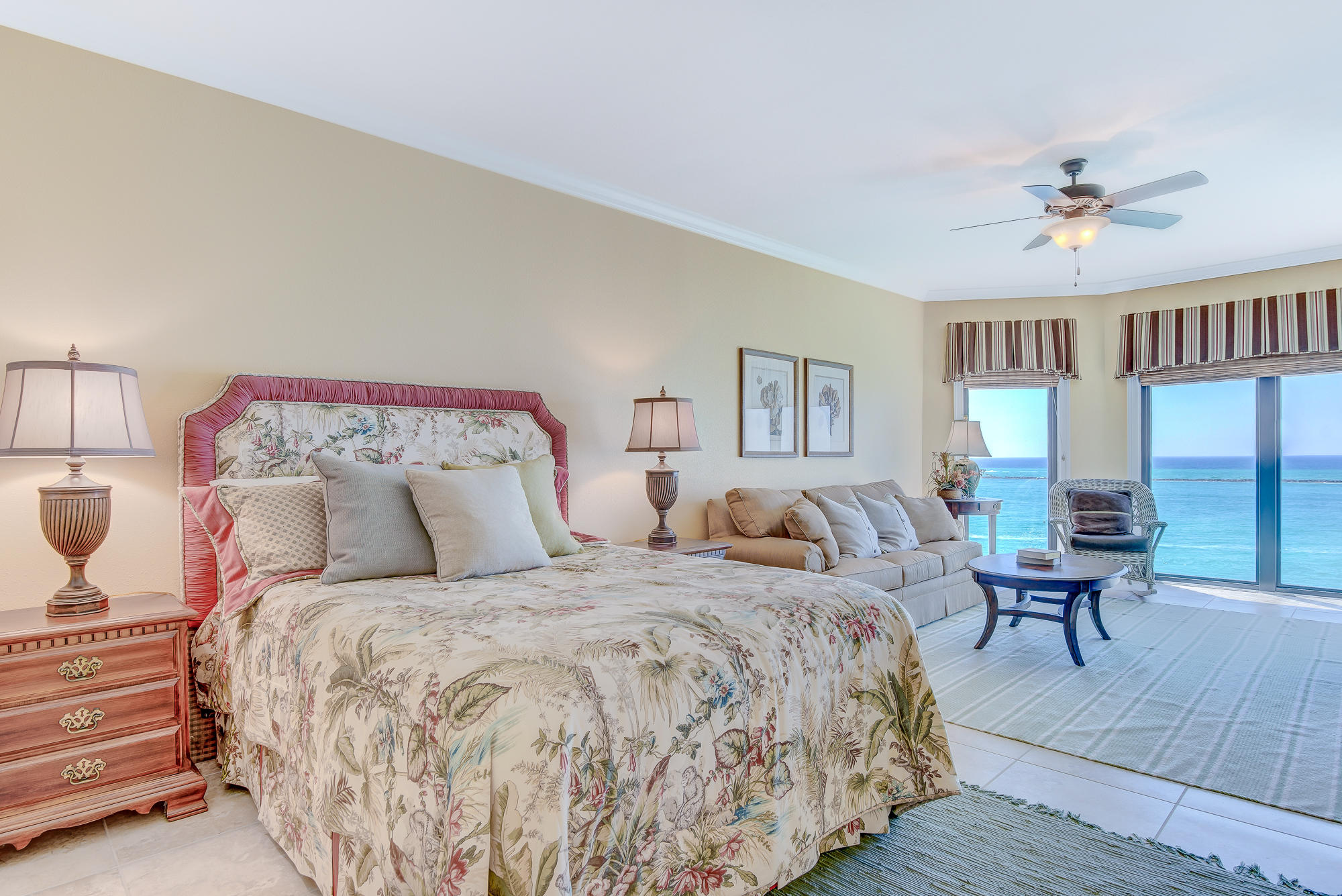 WATERVIEW TOWERS YACHT CLUB - Residential