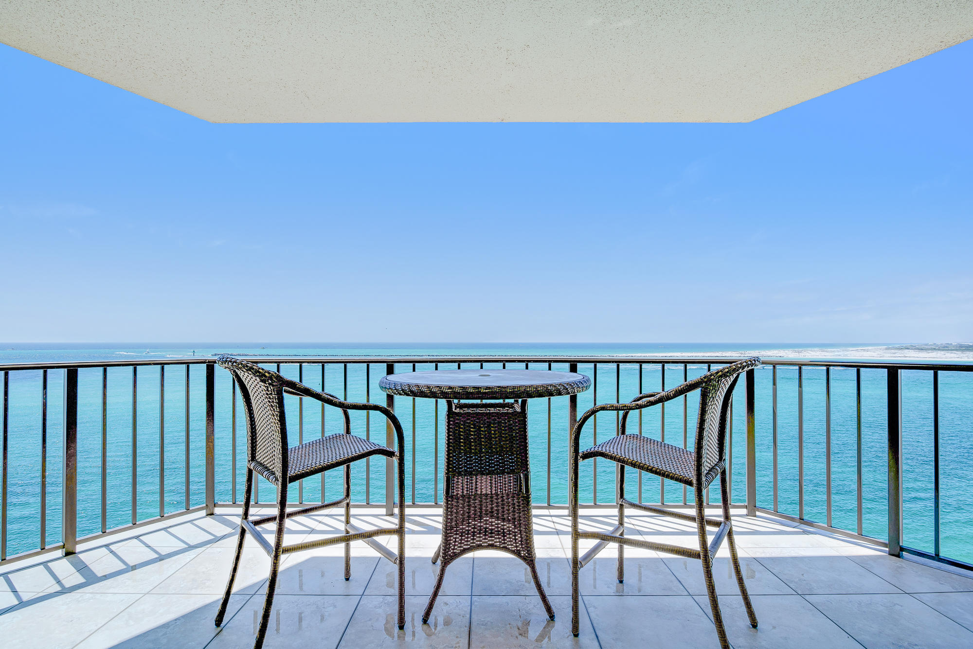 WATERVIEW TOWERS YACHT CLUB - Residential