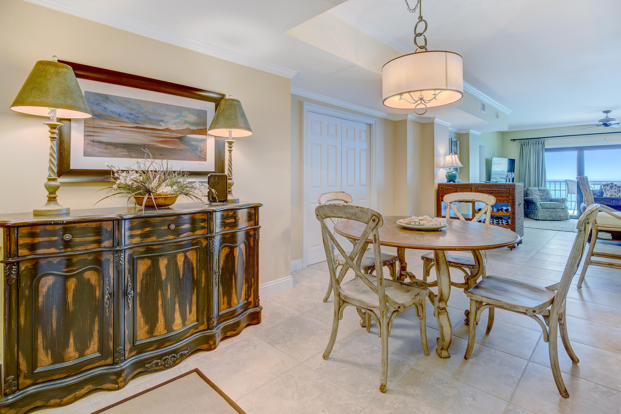 WATERVIEW TOWERS YACHT CLUB - Residential