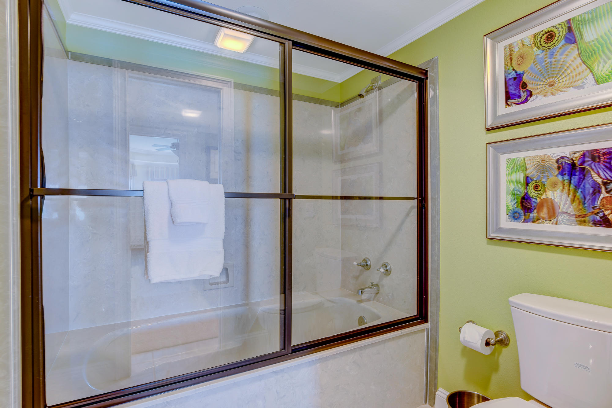 WATERVIEW TOWERS YACHT CLUB - Residential