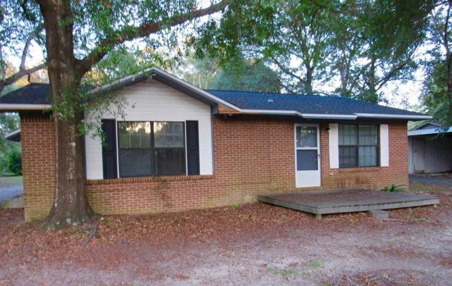Built in 1986, this Fannie Mae REO property is located just minutes north of Airport Rd and is oozing with potential. With all brick exterior, this 3 bedroom 1 1/2 bath home has 1107 and be accessed from either the front of the property on Florida Ave or the rear of the property via Bethany Dr. Home has some additions that add to some of the square footage and extra storage on the side of the property. One that should certainly be seen to be appreciated.