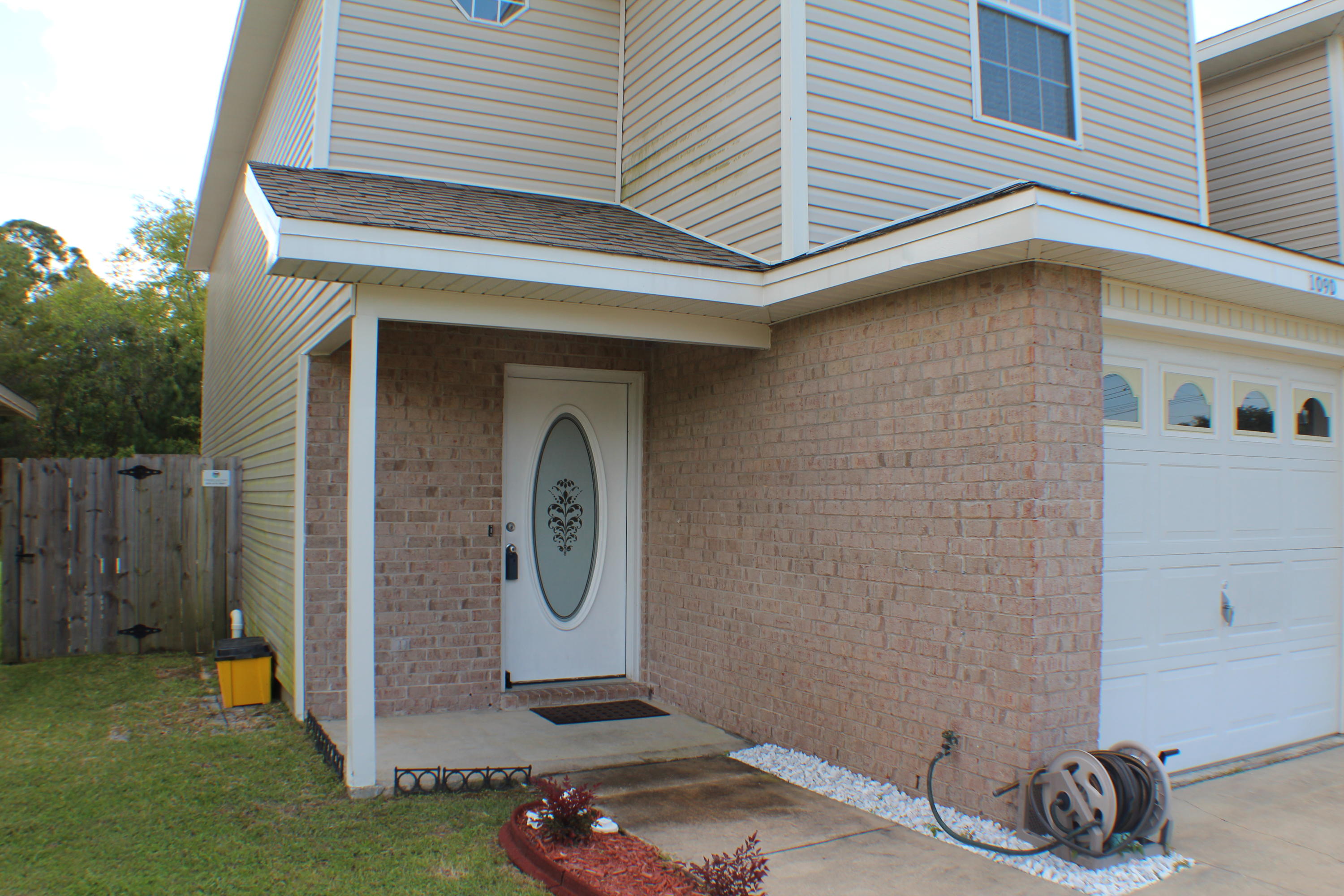 Houston Manor - Residential