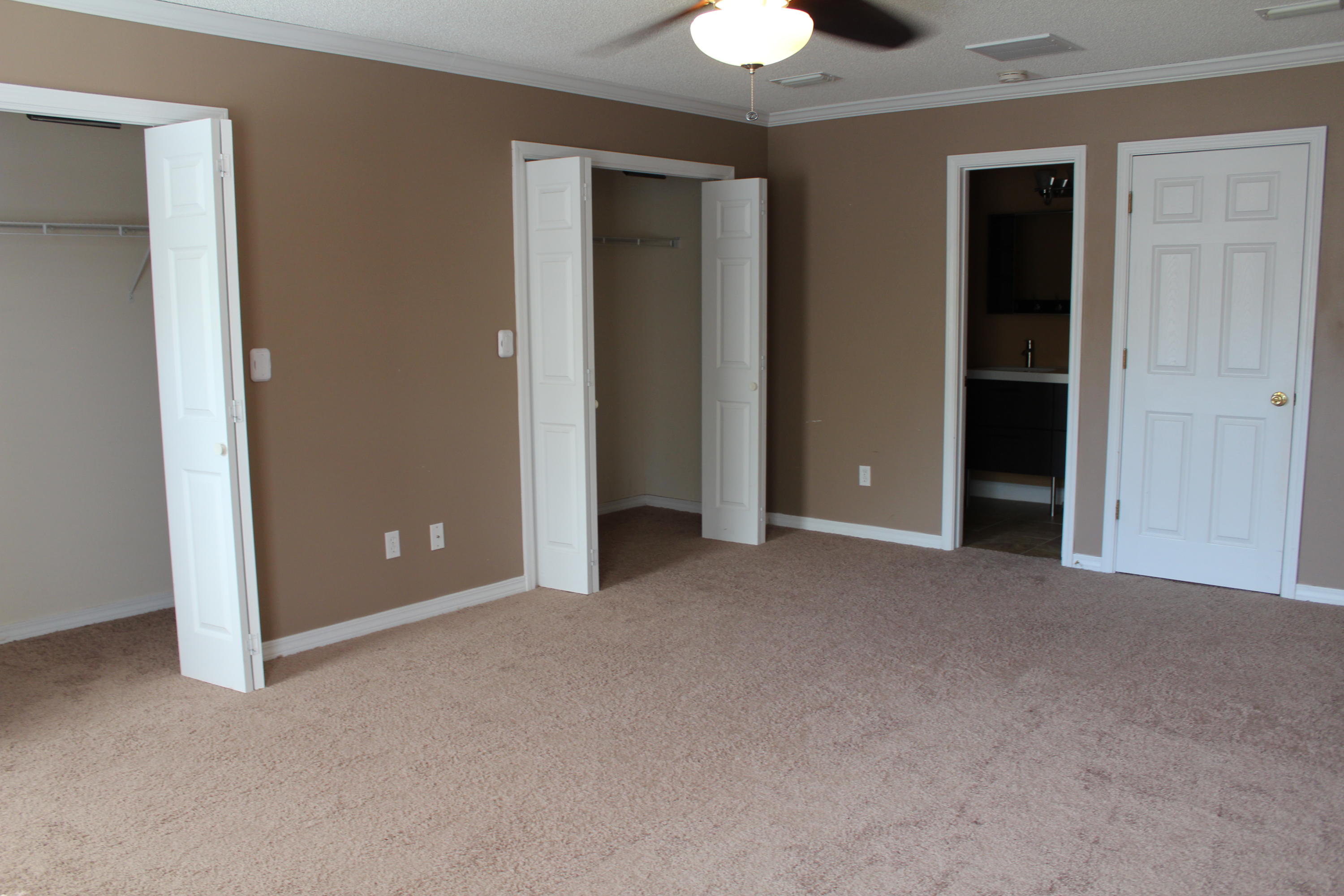 Houston Manor - Residential