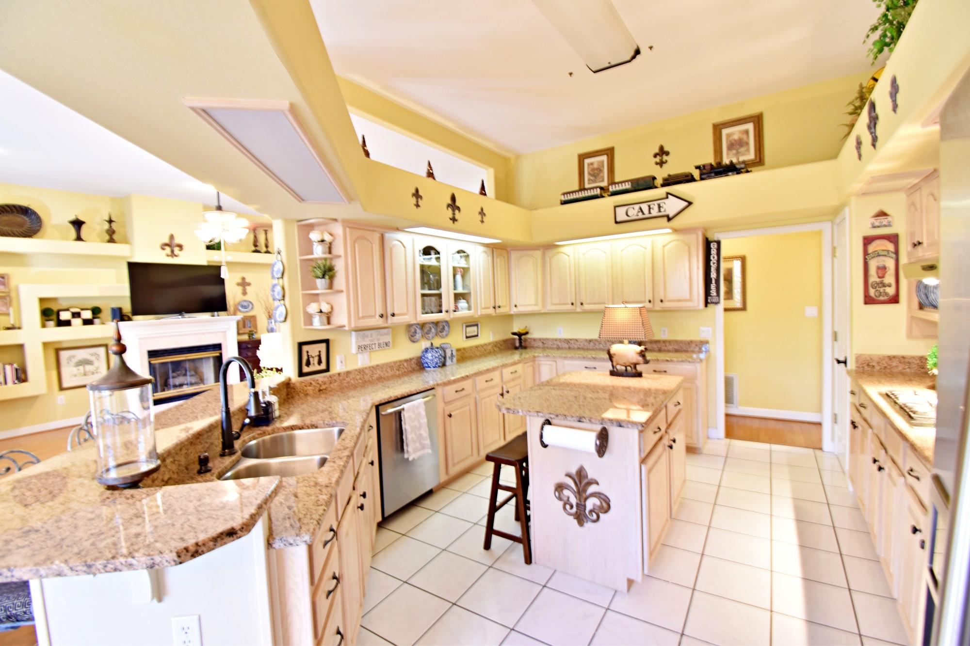 CASTELAR - Residential