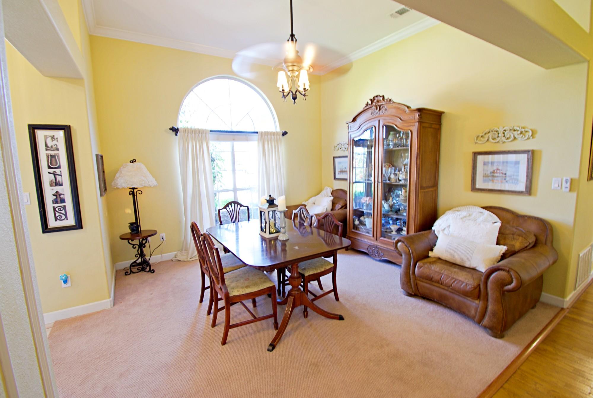 CASTELAR - Residential