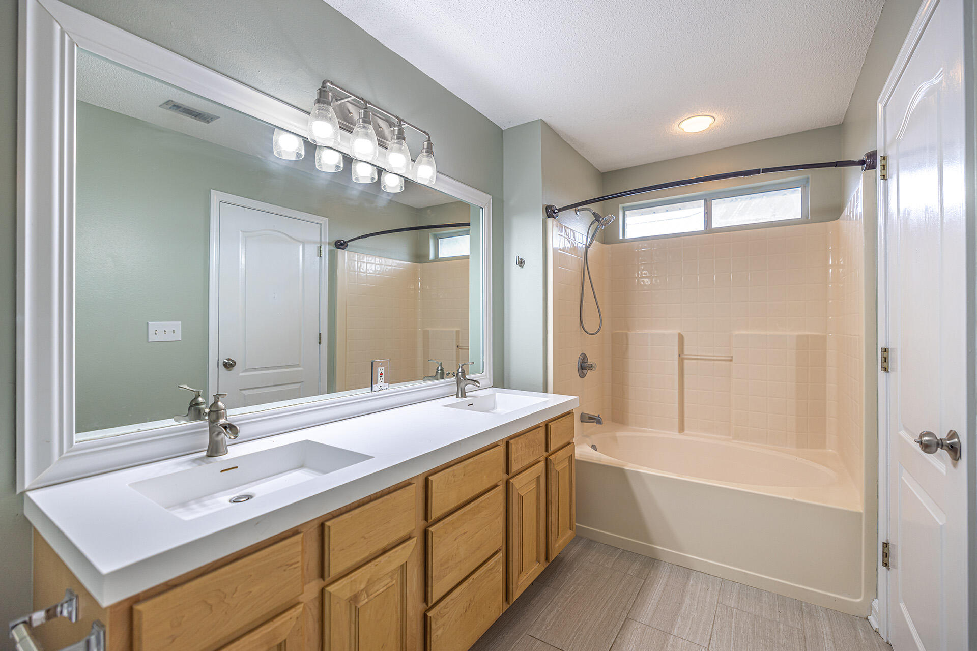 INDIAN TRAIL ESTATES - Residential