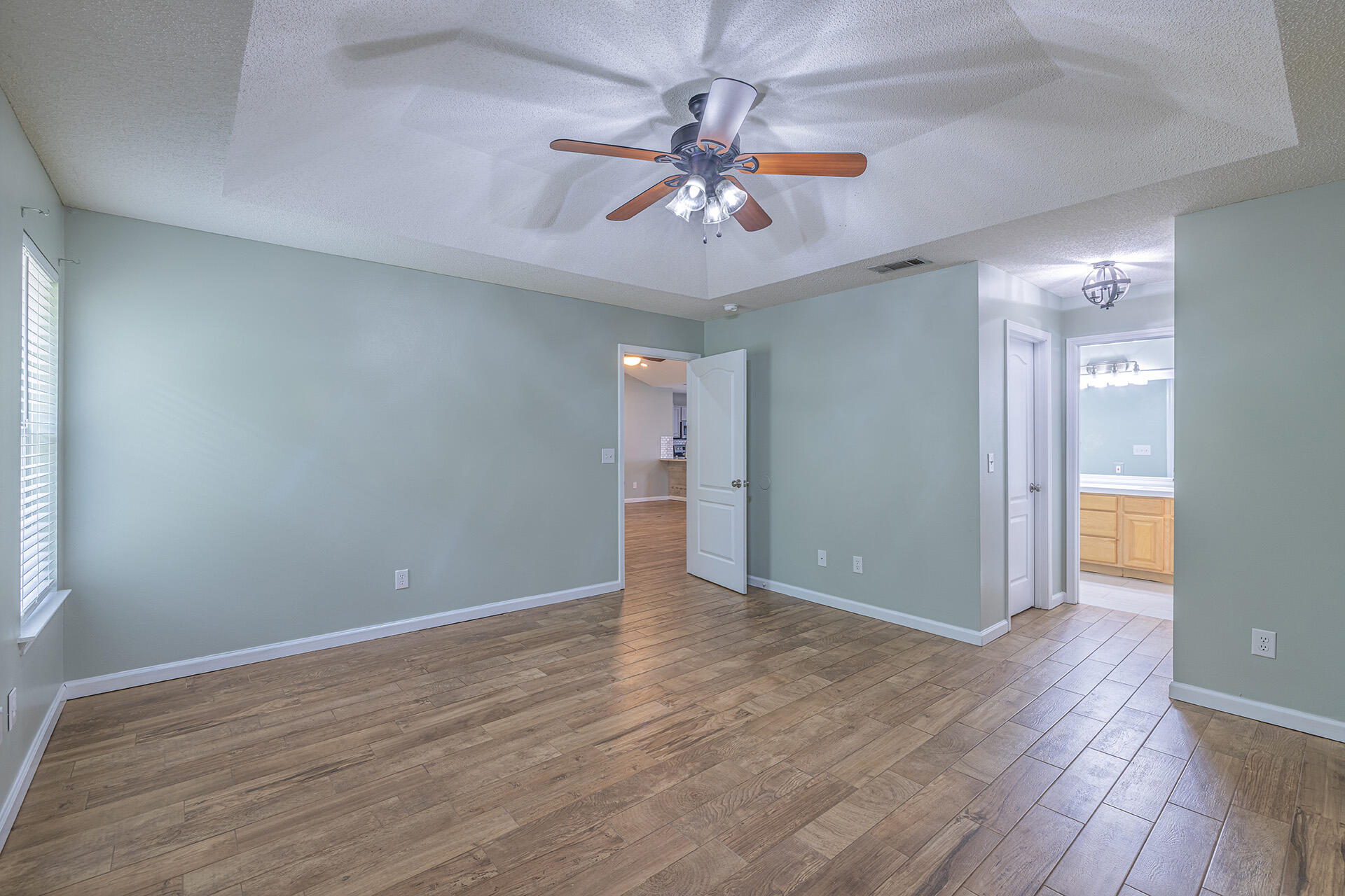 INDIAN TRAIL ESTATES - Residential