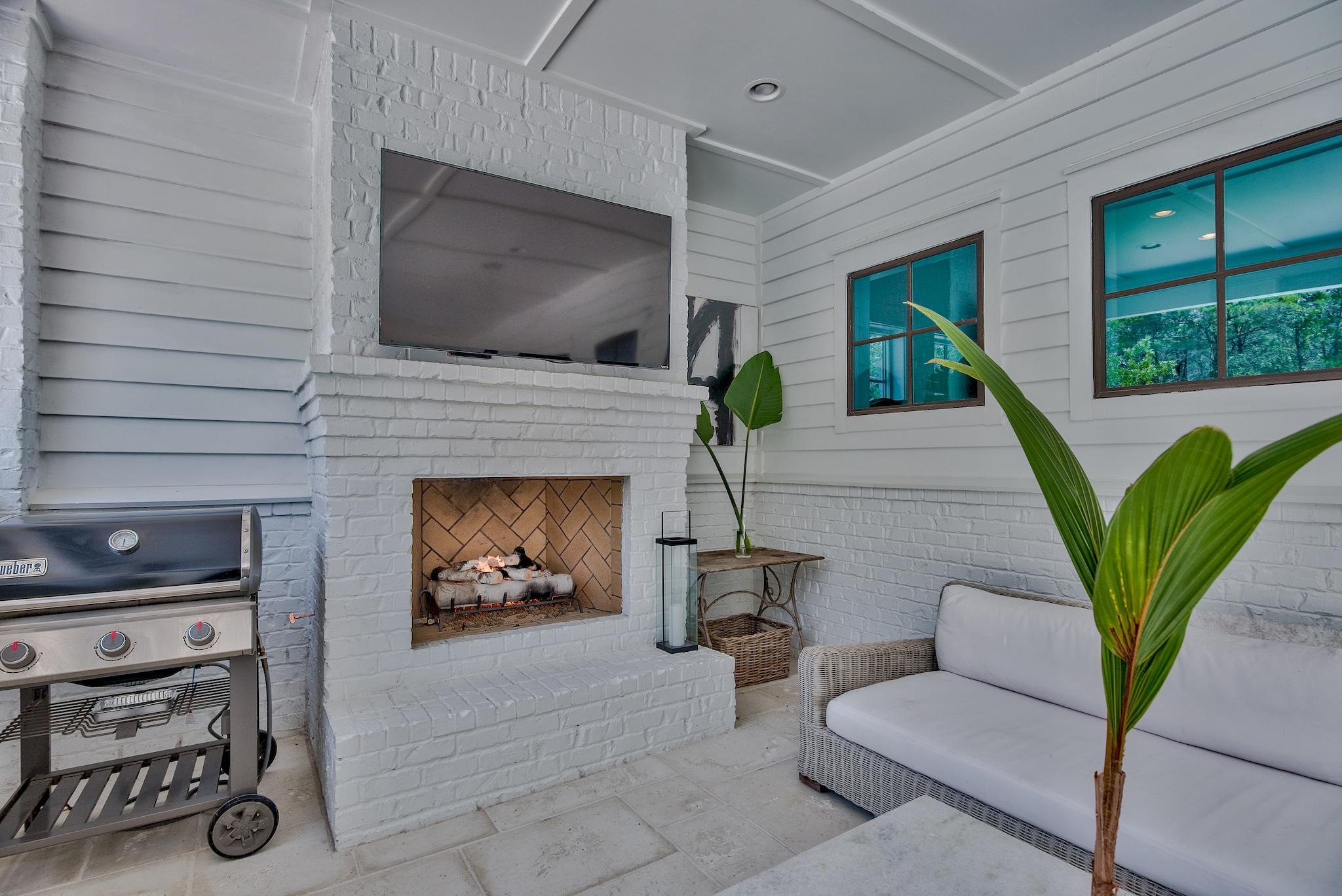 PINES OF BLUE MOUNTAIN - Residential