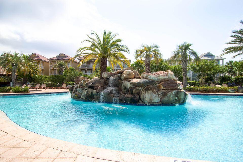 VILLAGES OF CRYSTAL BEACH - Residential