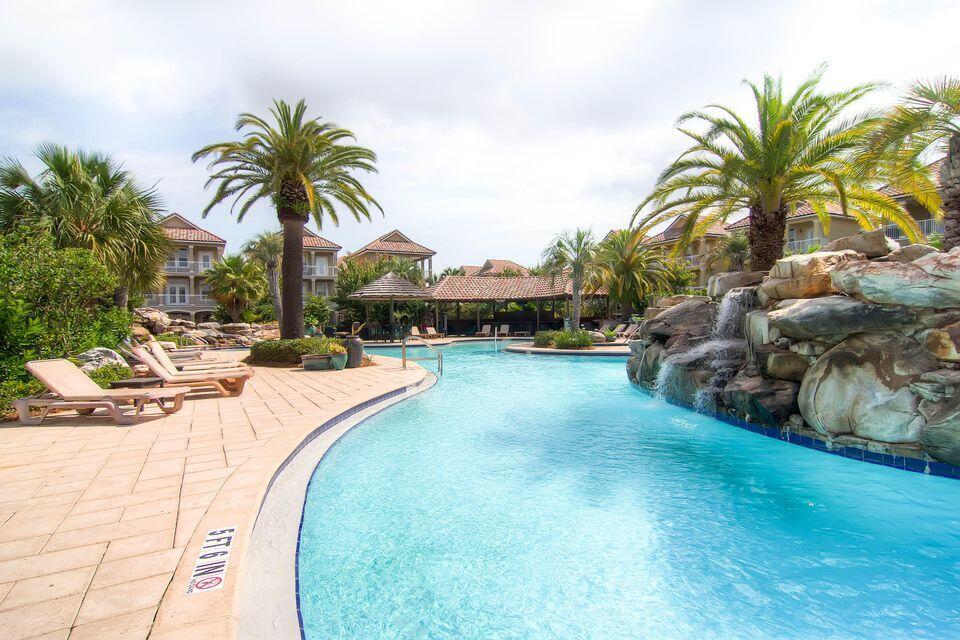 VILLAGES OF CRYSTAL BEACH - Residential