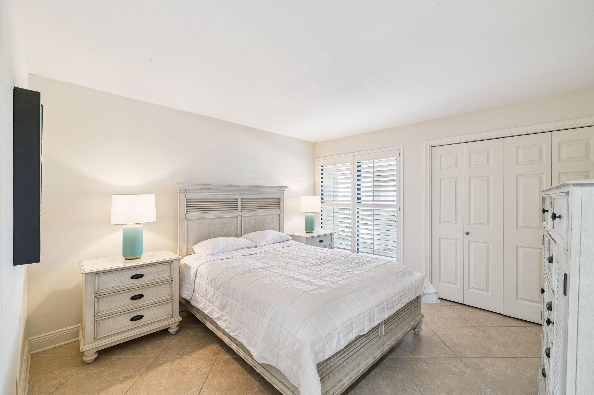 BEACHSIDE 2 CONDO - Residential