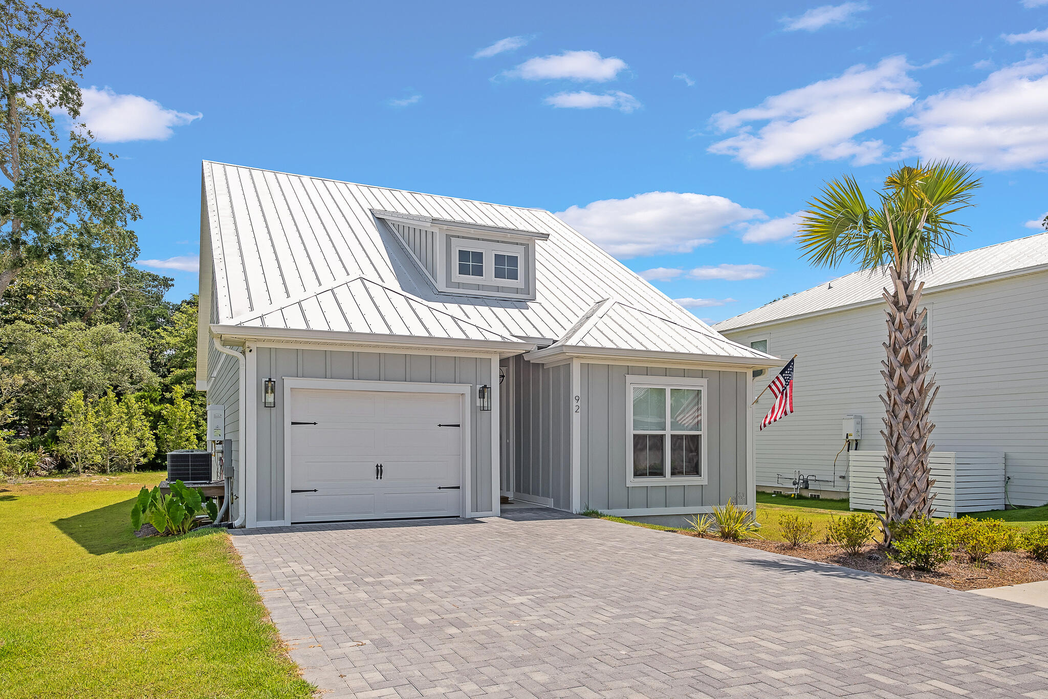 Daxton on the Bay - Residential