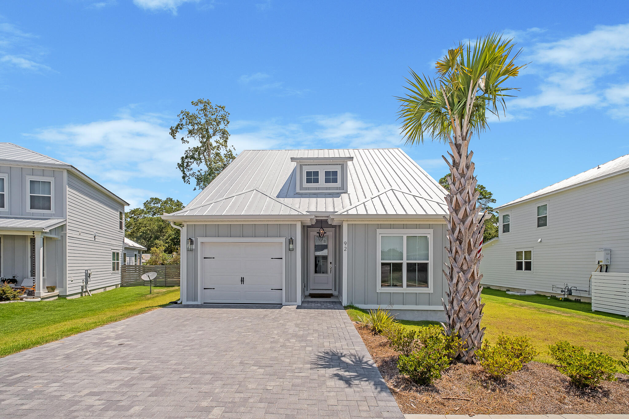 Daxton on the Bay - Residential