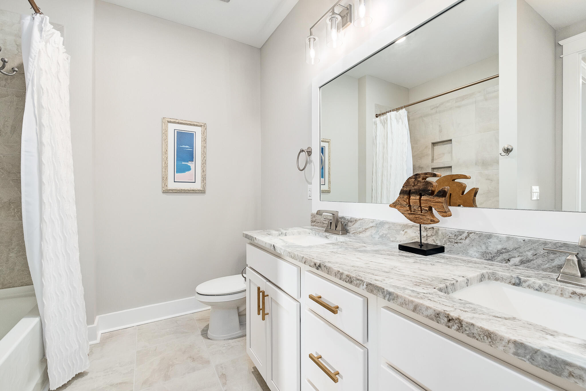 Daxton on the Bay - Residential