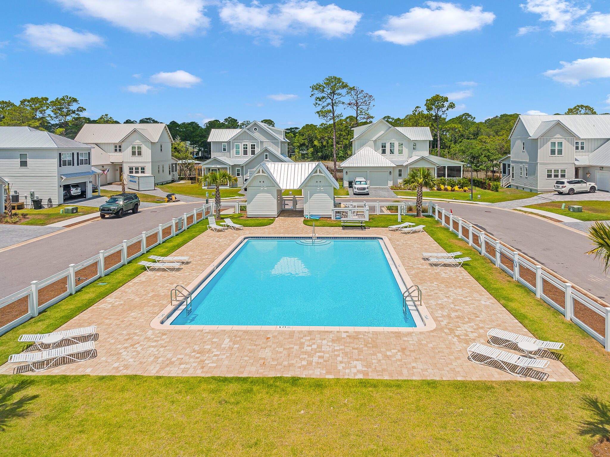 Daxton on the Bay - Residential