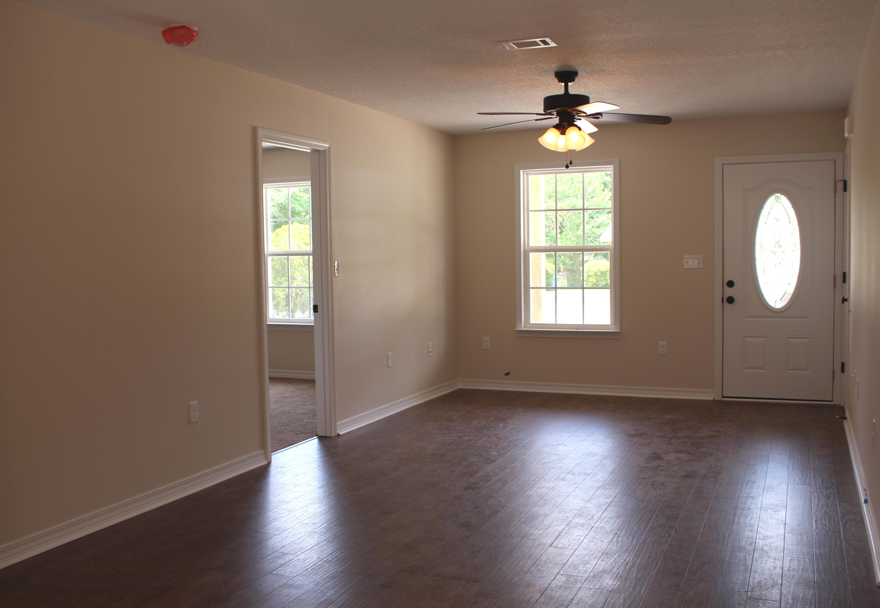 LAKEWOOD S/D LOT 5 BLK 2 - Residential