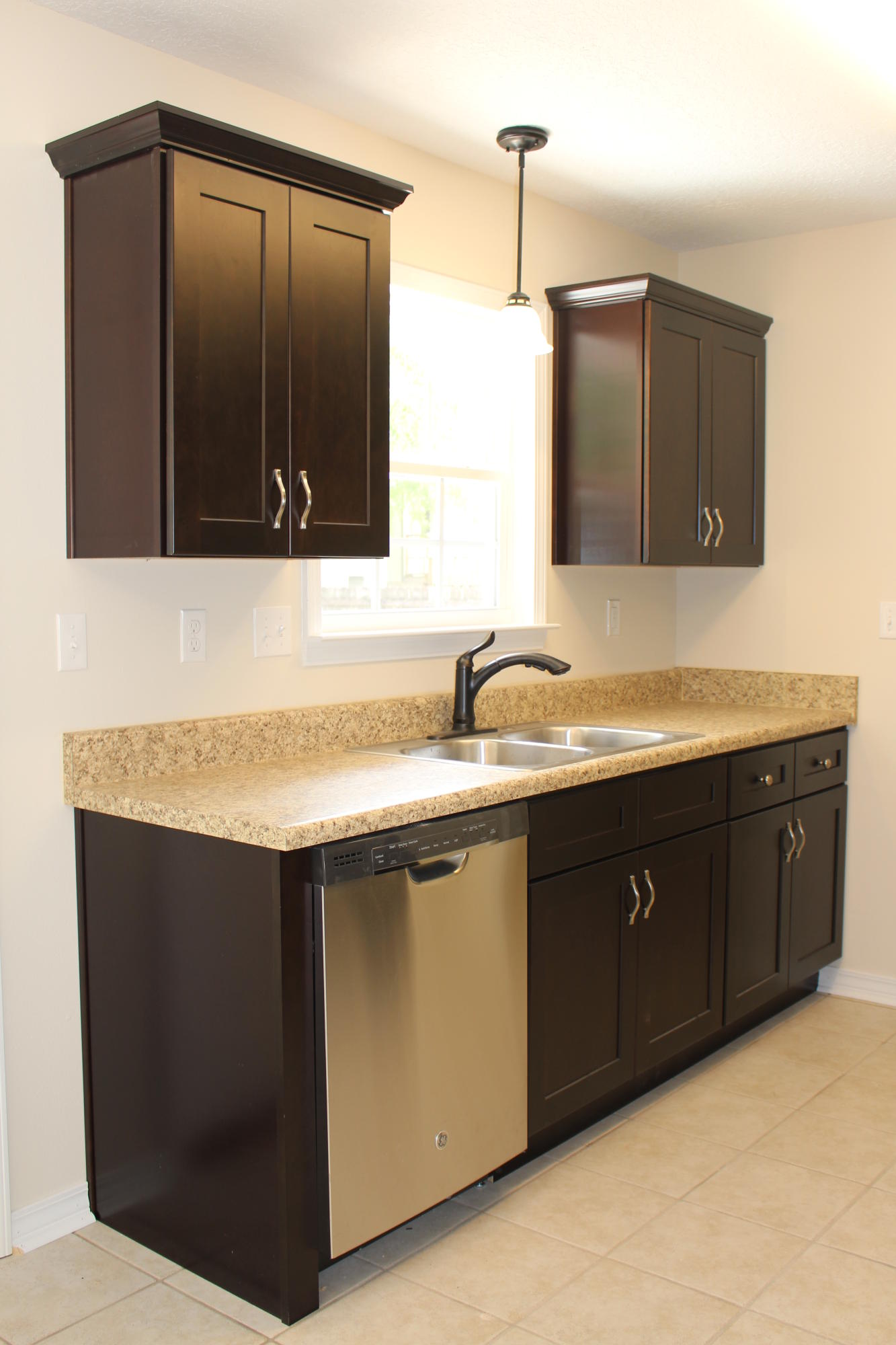 LAKEWOOD S/D LOT 5 BLK 2 - Residential