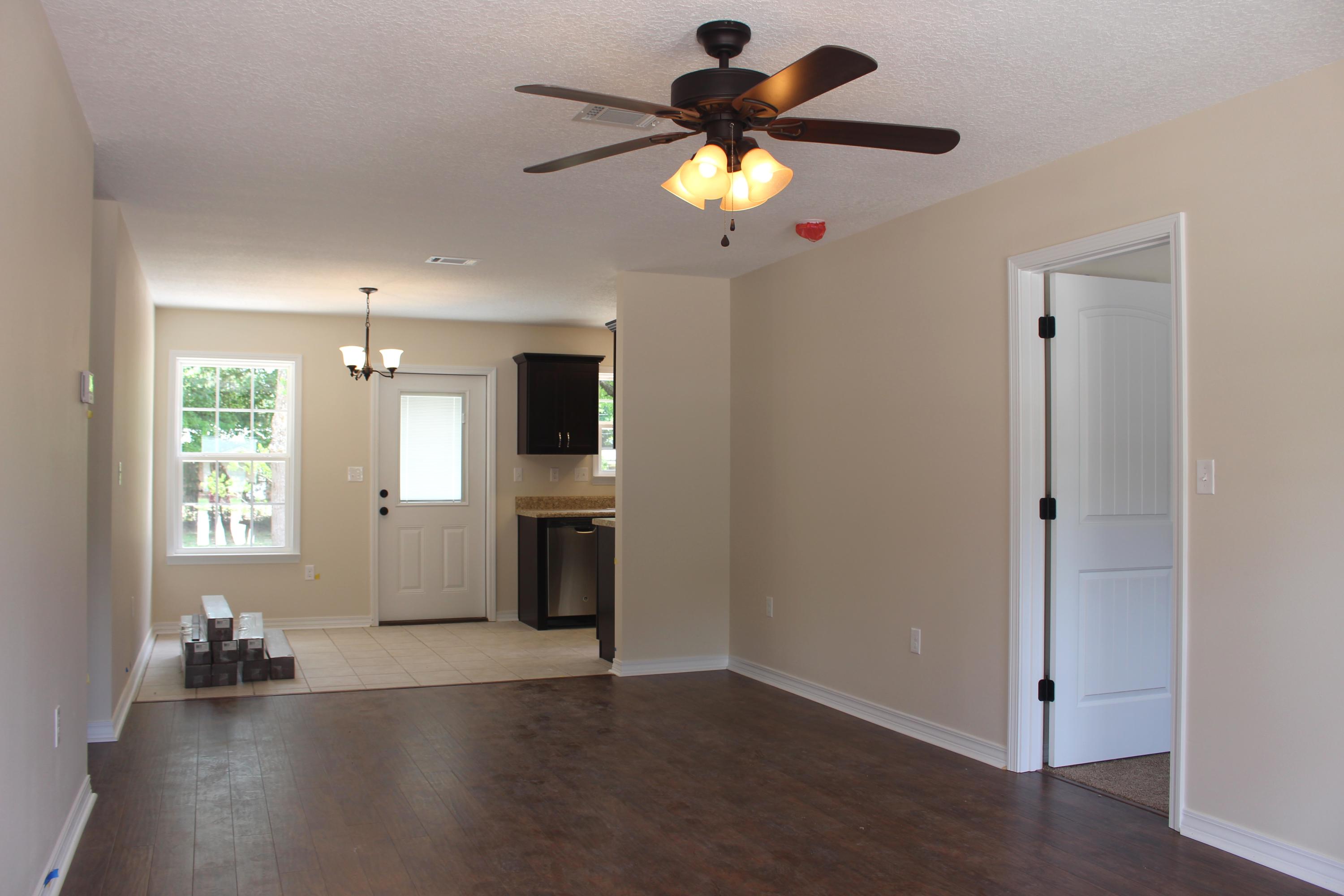 LAKEWOOD S/D LOT 5 BLK 2 - Residential