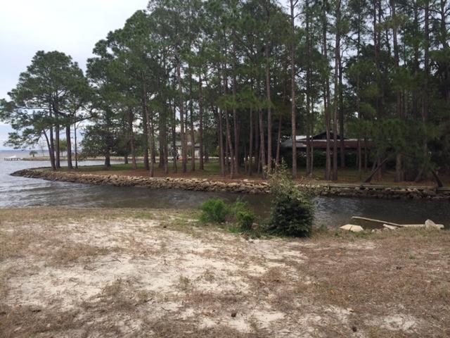 HEWITT BAYOU - Residential