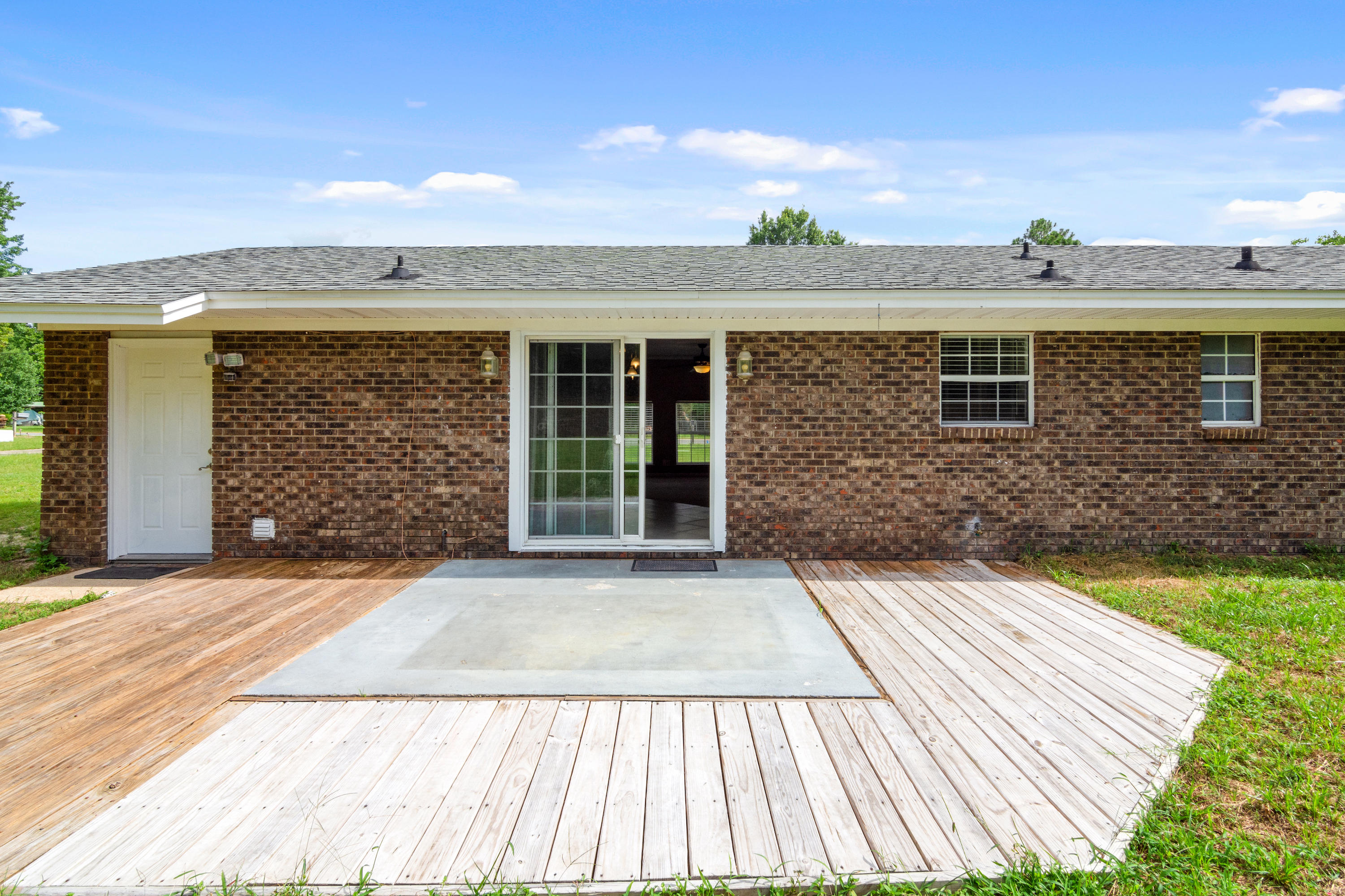 NO RECORDED SUBDIVISION - Residential