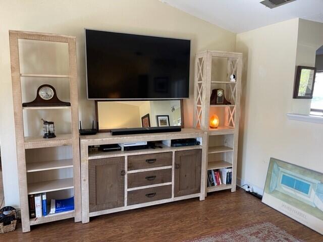 PINEWOOD ESTATES - Residential