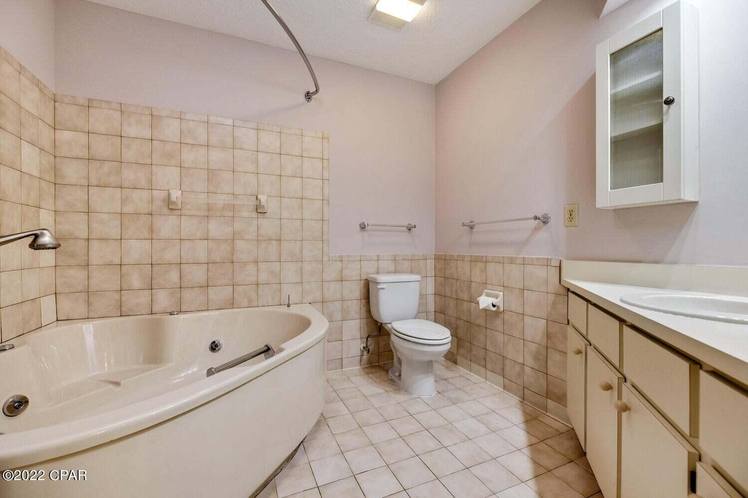 SHADETREE PH 2 CONDO - Residential