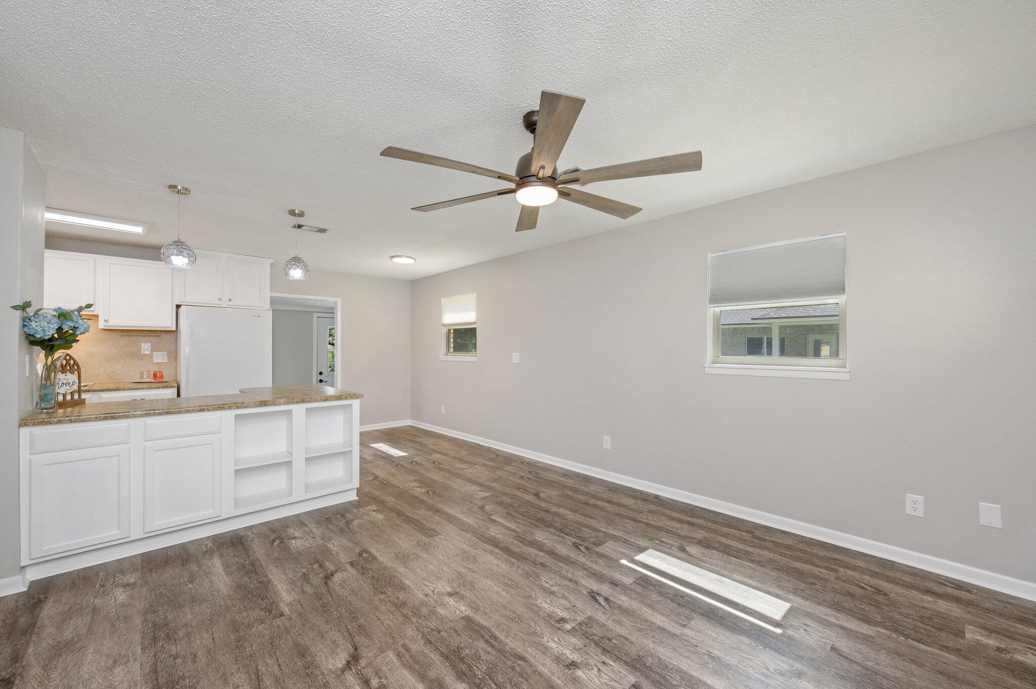 SOUTHERNAIRE S/D - Residential