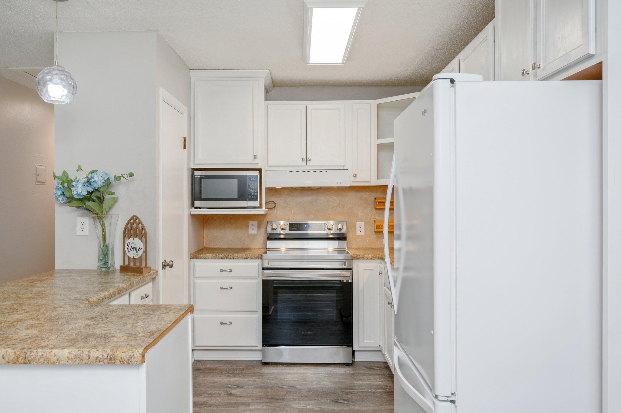 SOUTHERNAIRE S/D - Residential