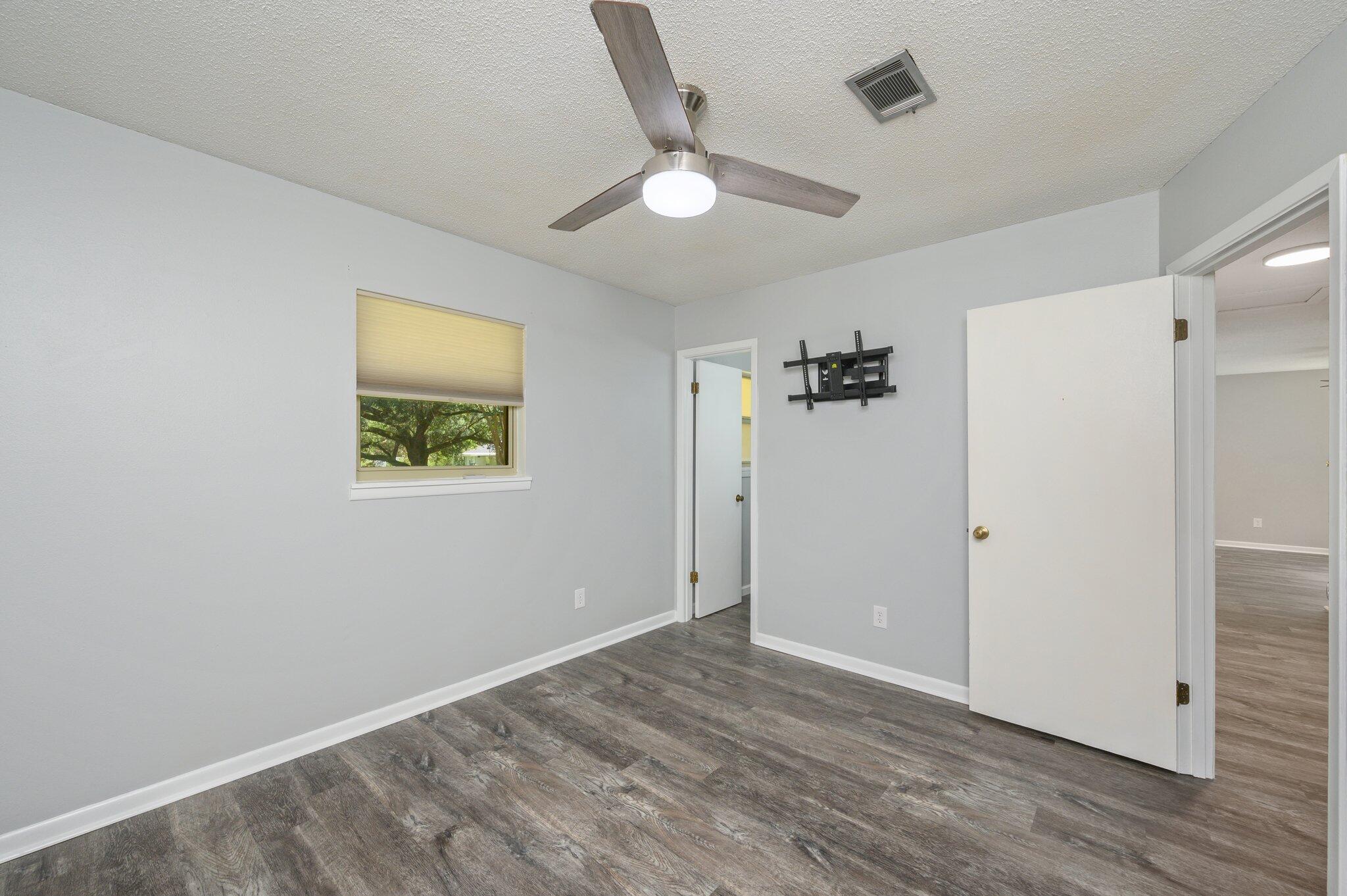 SOUTHERNAIRE S/D - Residential