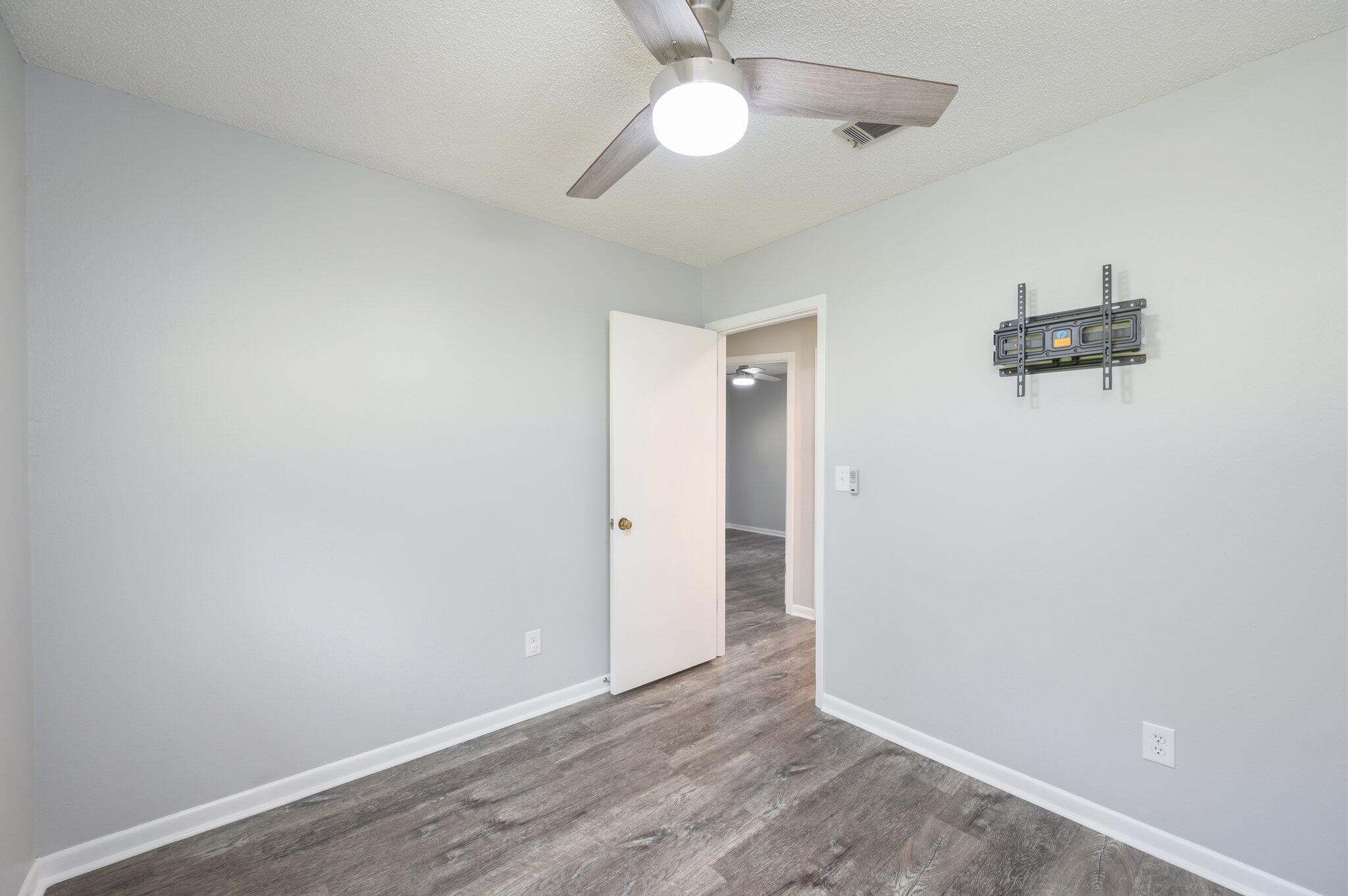 SOUTHERNAIRE S/D - Residential