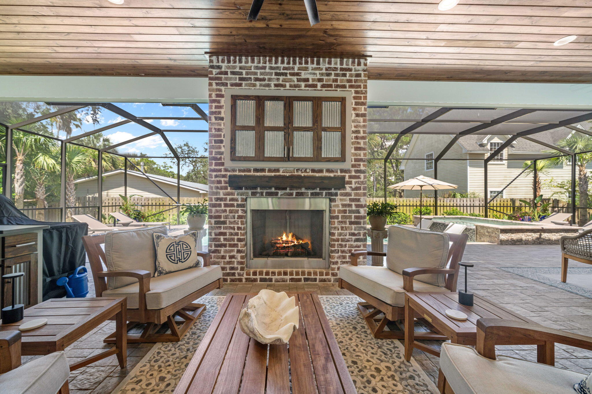 406 Bay Oaks Court