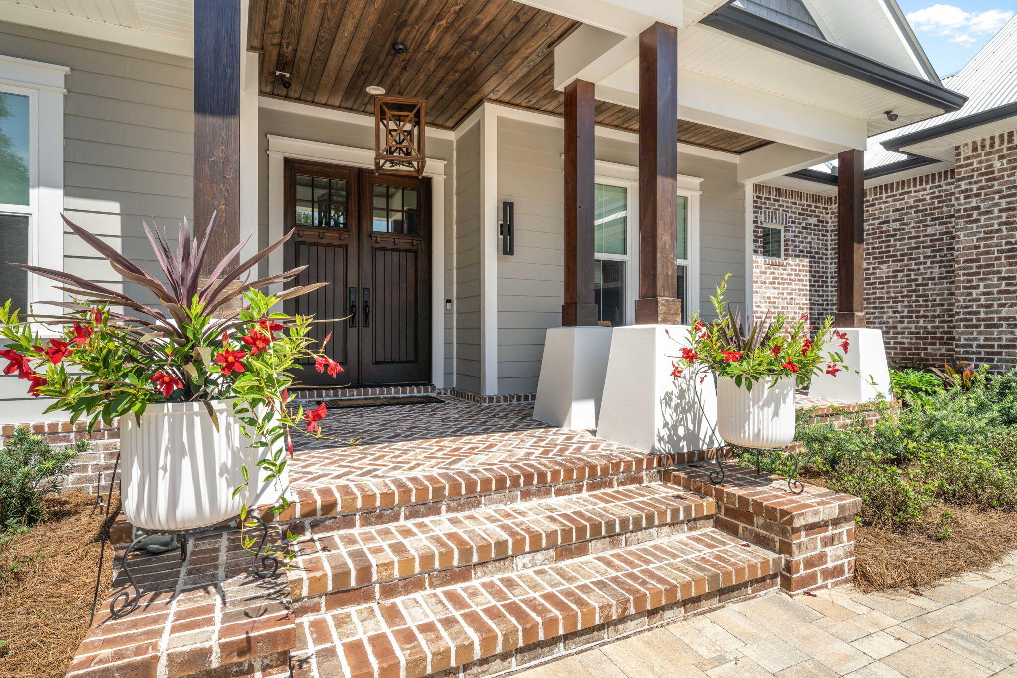 406 Bay Oaks Court