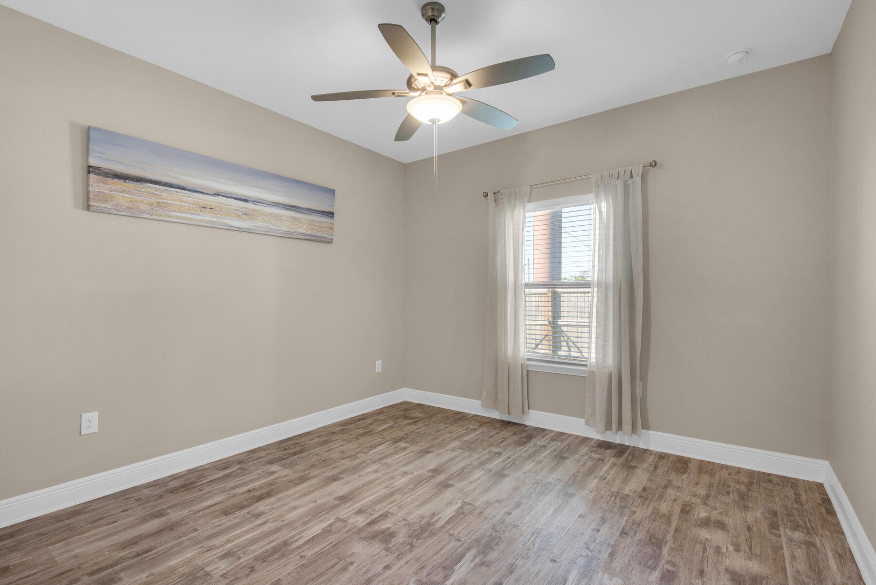 CASA LOMA S/D - Residential Lease