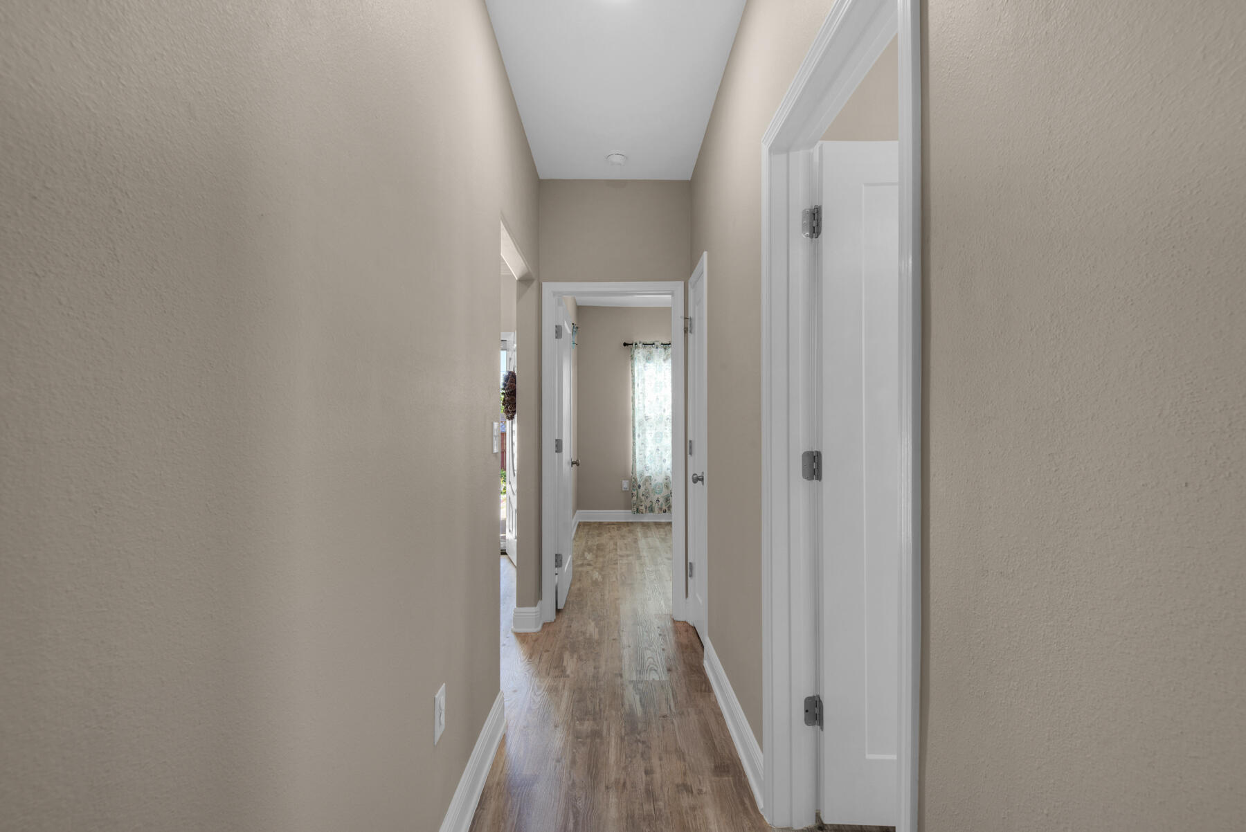 CASA LOMA S/D - Residential Lease