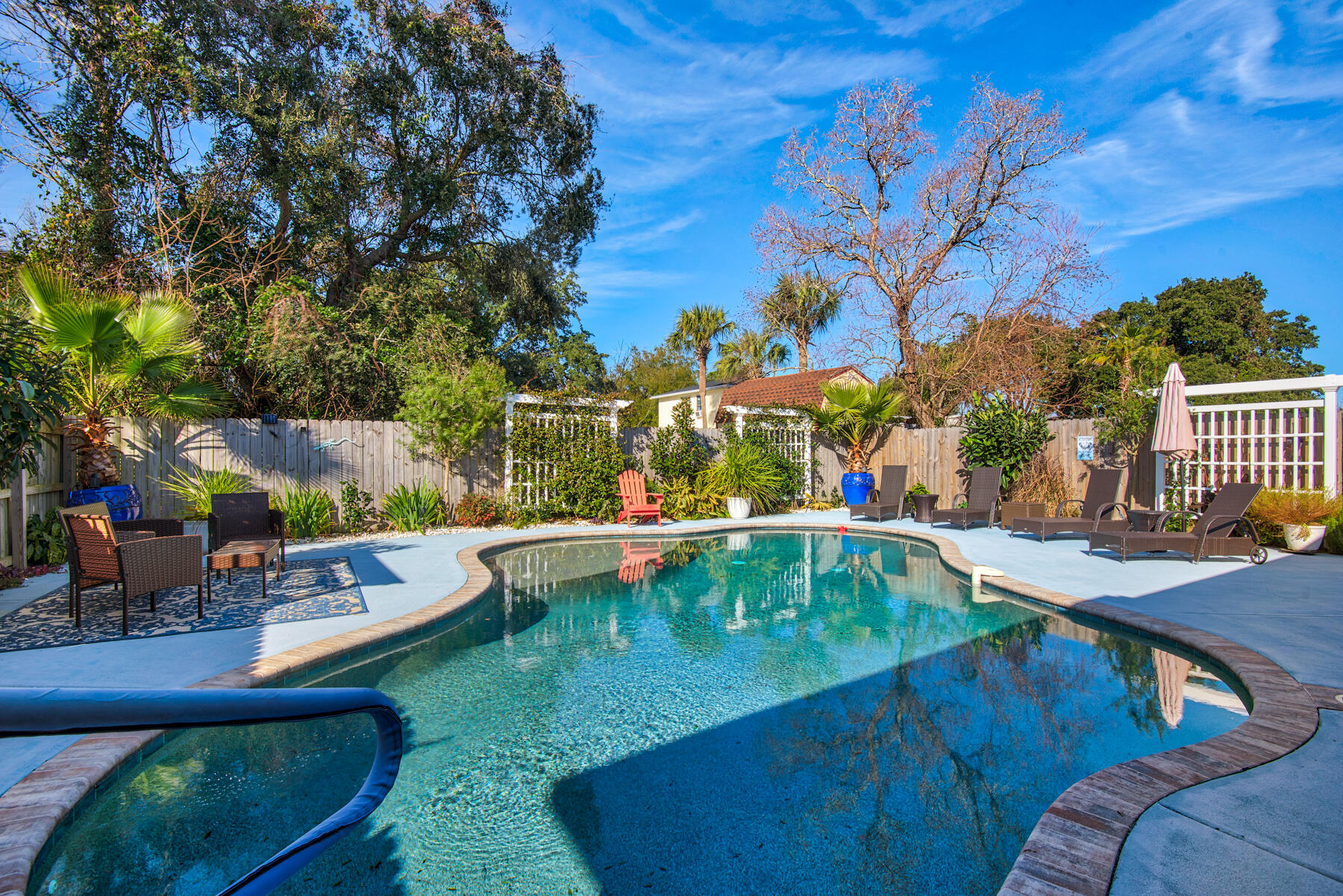 CASA LOMA S/D - Residential Lease