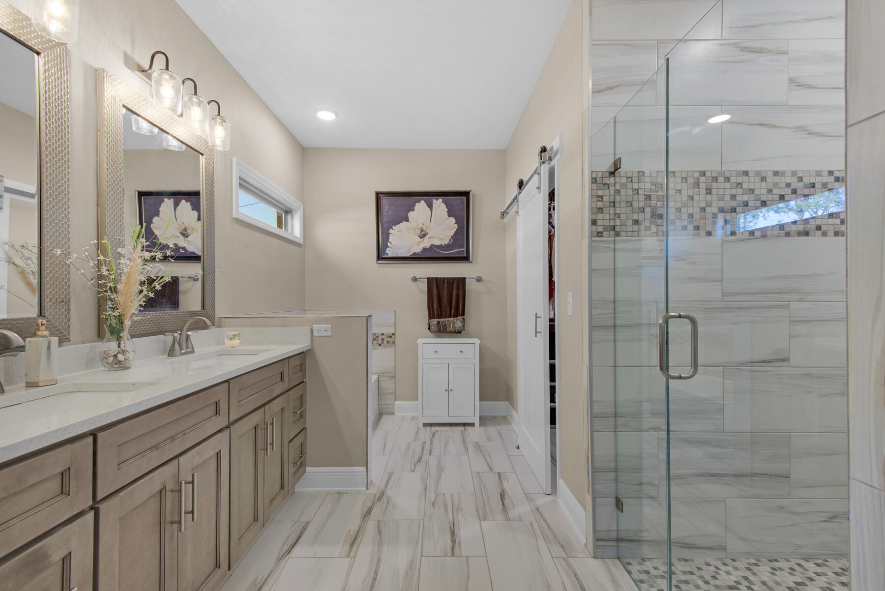 CASA LOMA S/D - Residential Lease