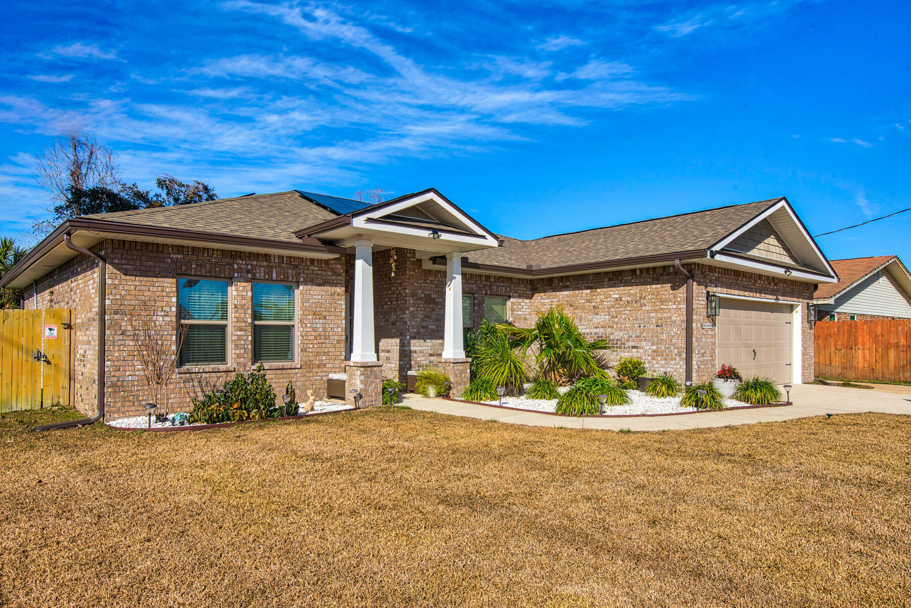 CASA LOMA S/D - Residential Lease