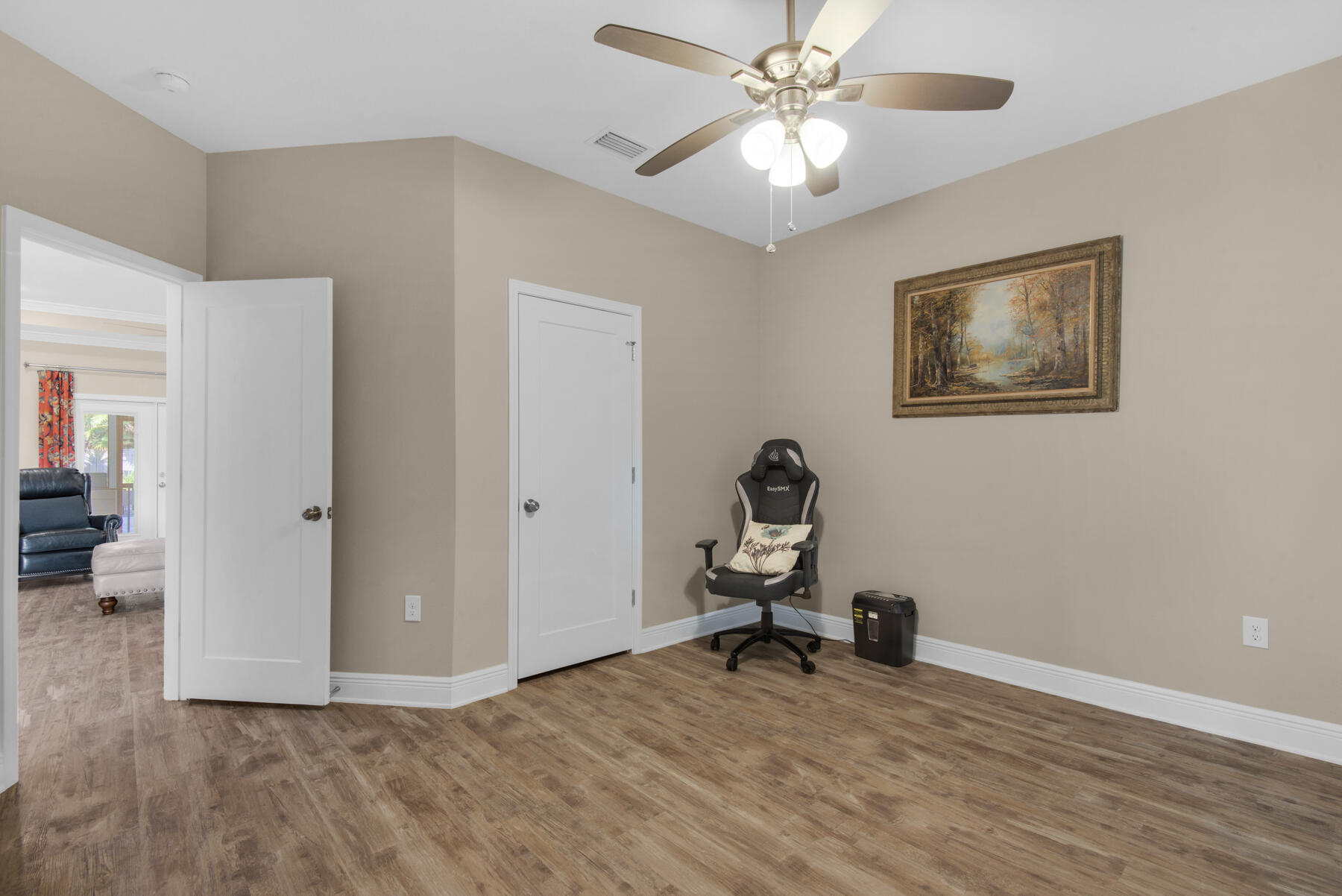 CASA LOMA S/D - Residential Lease