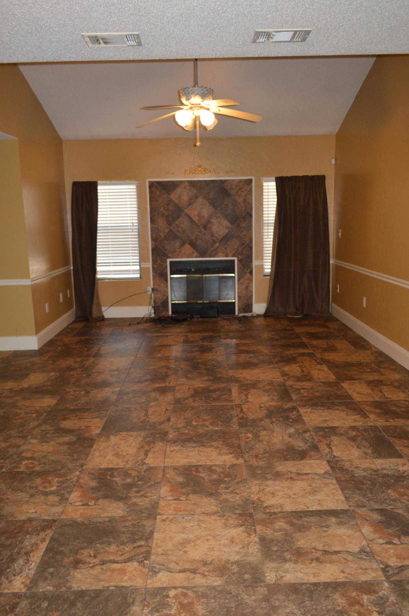 HILLTOP ACRES - Residential