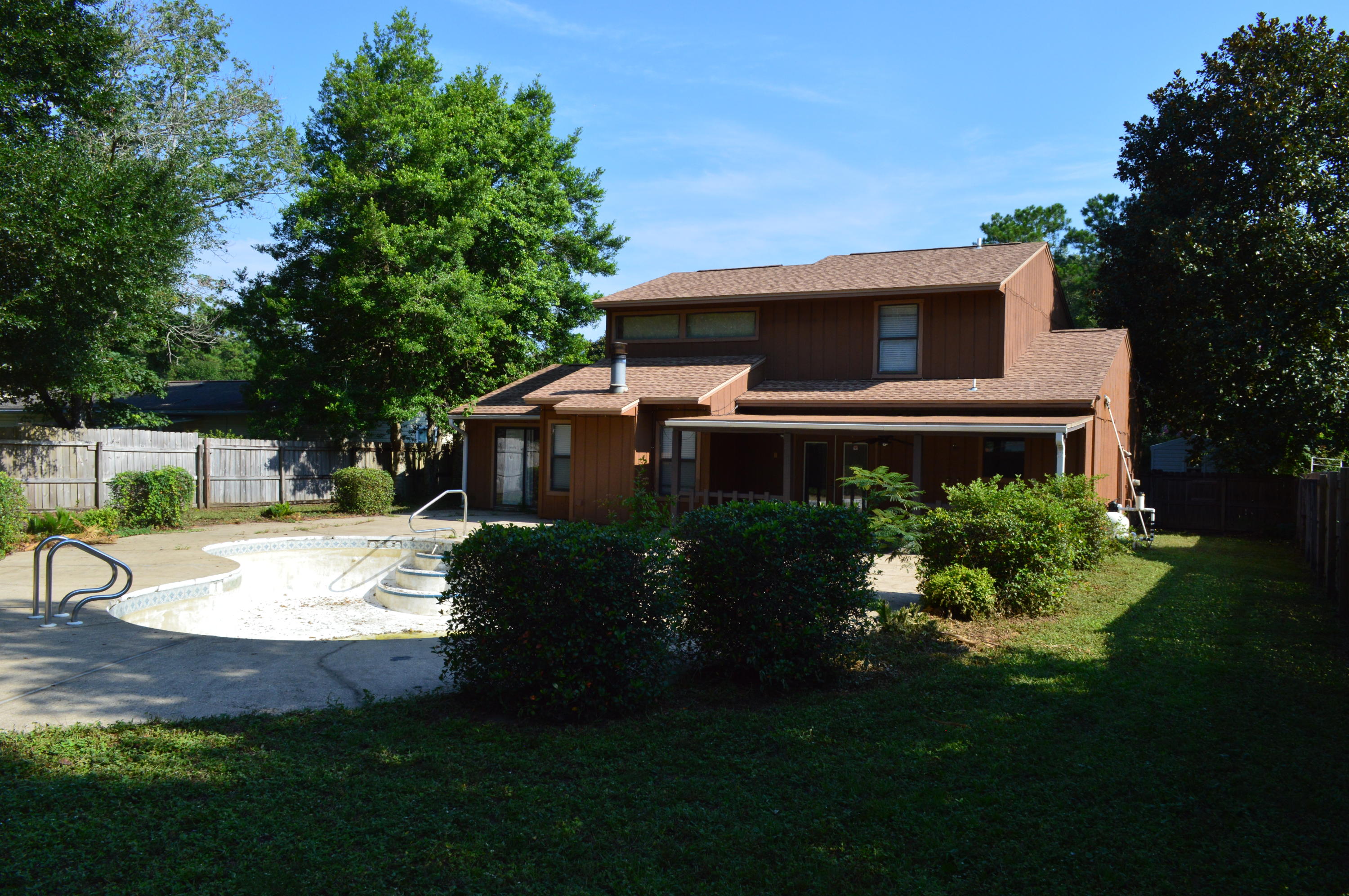 HILLTOP ACRES - Residential