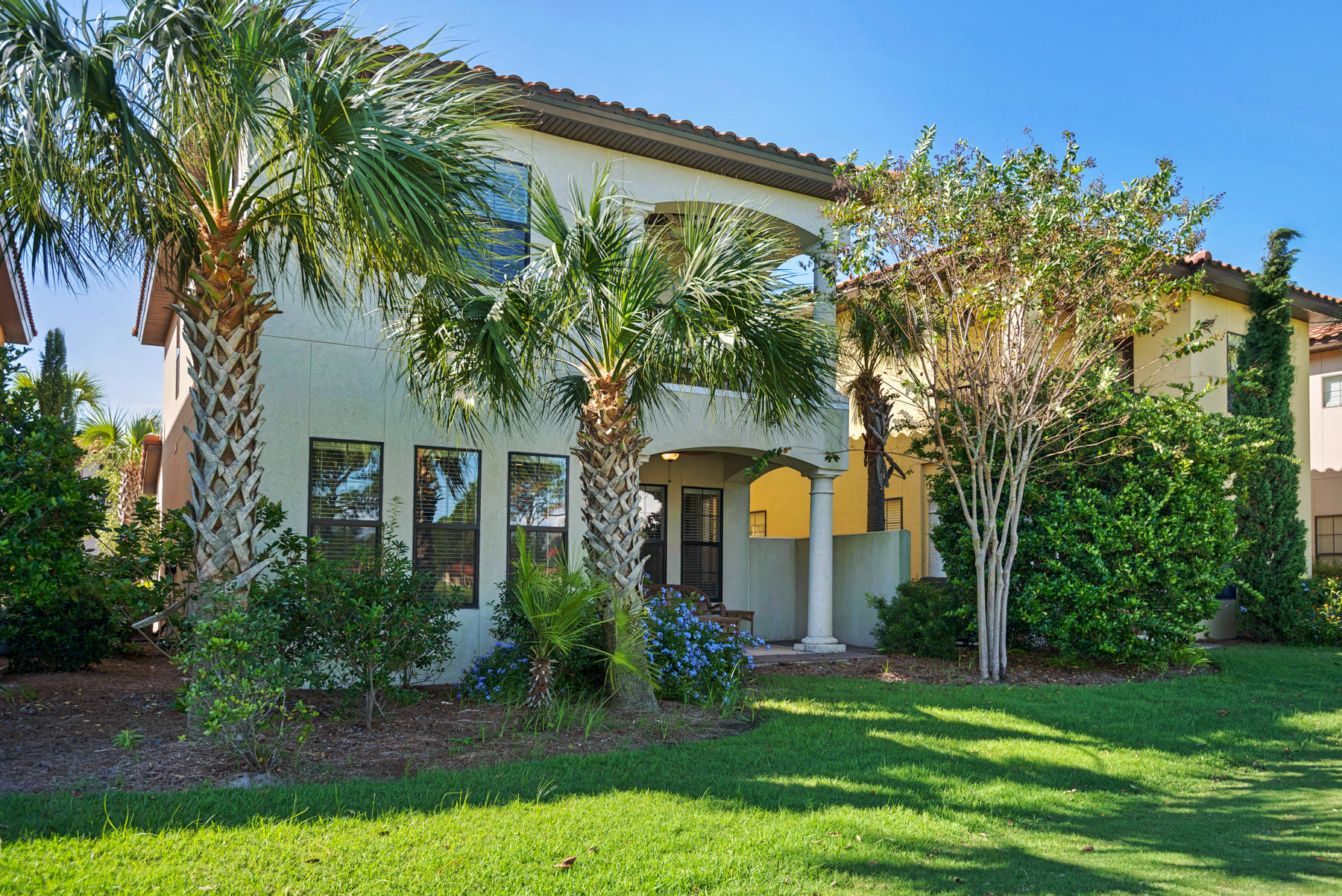 VILLA LAGO - Residential